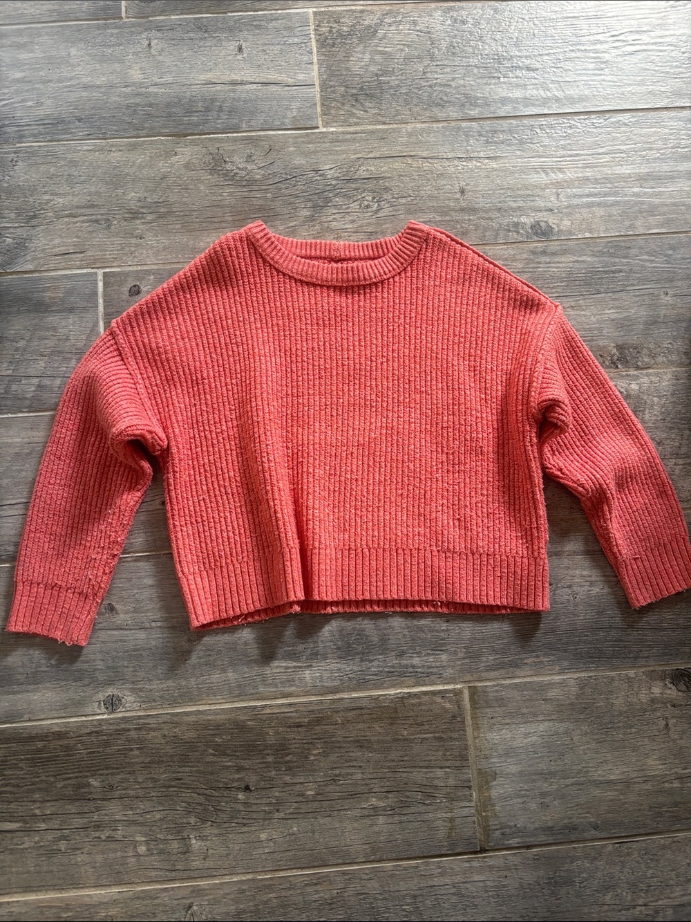 American Eagle Outfitters Coral Ribbed Cropped Crew Sweater